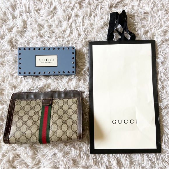 Gucci Handbags - * gucci sherry pouch *